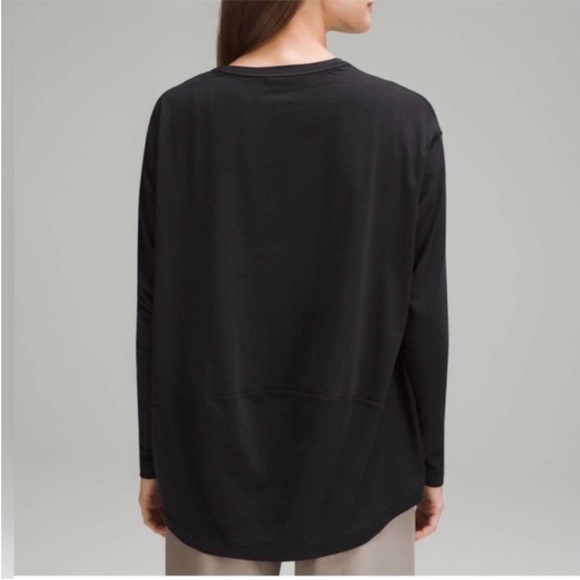 Lululemon Back In Action V-Neck - Picture 7 of 11